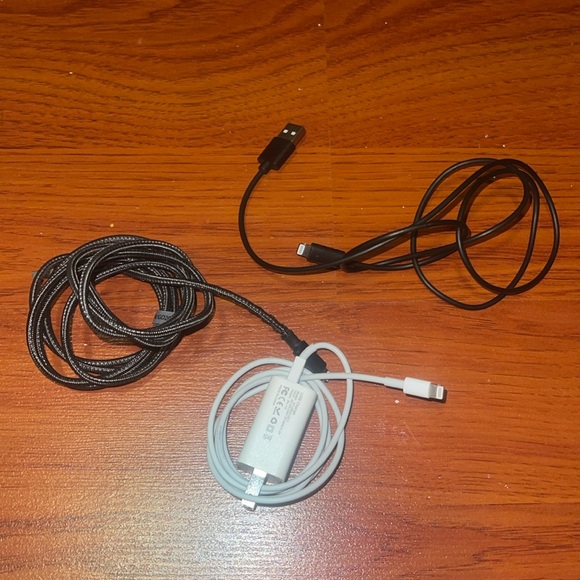 Iphone charger - Picture 1 of 4